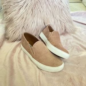 Steve Madden slip on shoes